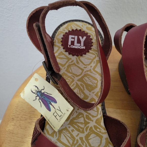 FLY LONDON Leather Block Sandals - Picture 7 of 9